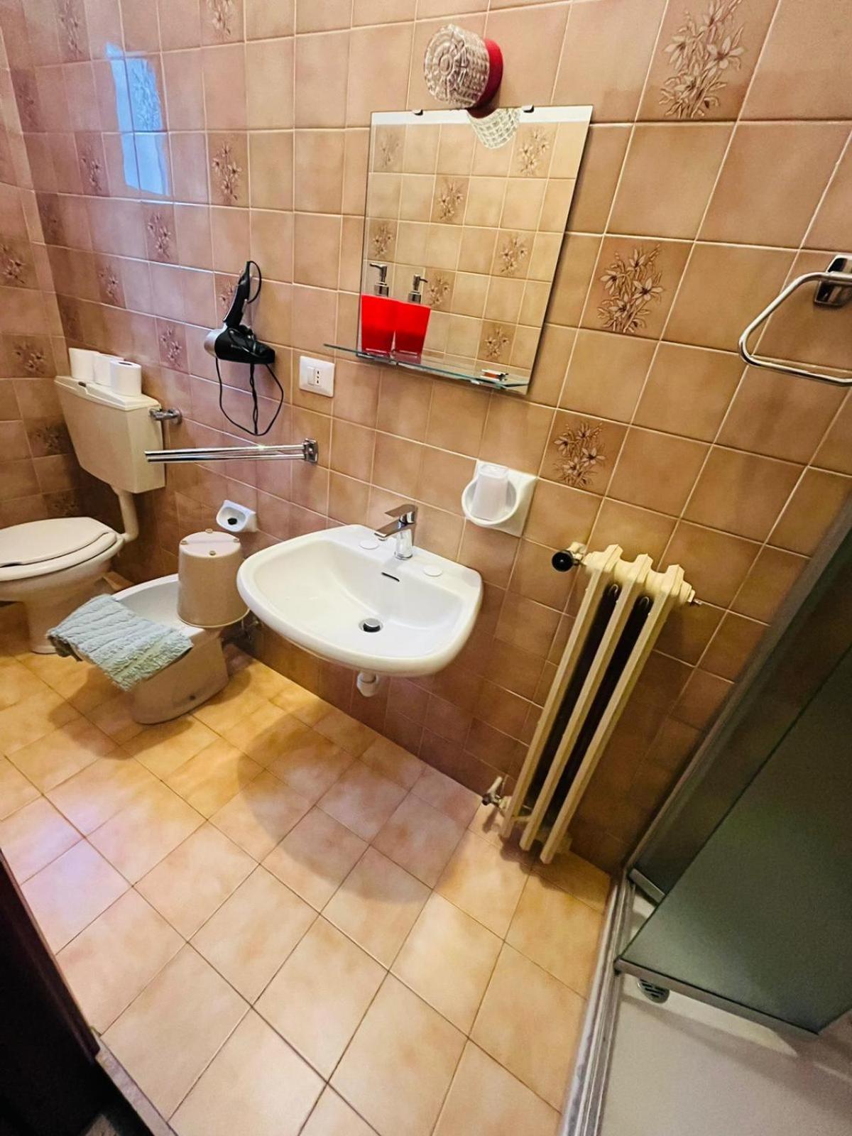 Spada Reale Valdieri Luaran gambar
